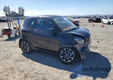 2016 Smart Fortwo z USA, uszkodzony, nr VIN WMEFJ5DAXGK067471